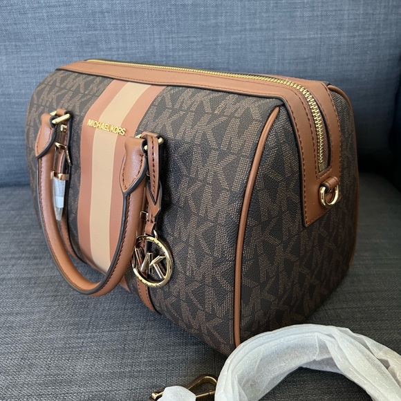 NWT MICHAEL KORS MEDIUM DAFFLE SATCHEL HANDBAG - Picture 5 of 8